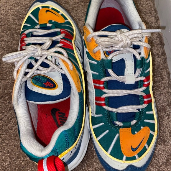 Wmns Air Max 98 - Picture 2 of 3